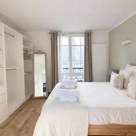 Magnifique De 2 Pieces A Montparnasse *