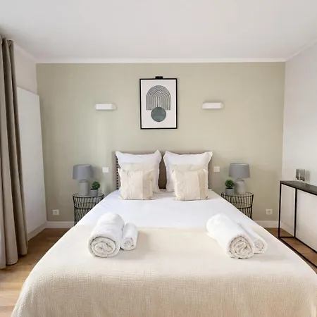 Magnifique De 2 Pieces A Montparnasse *